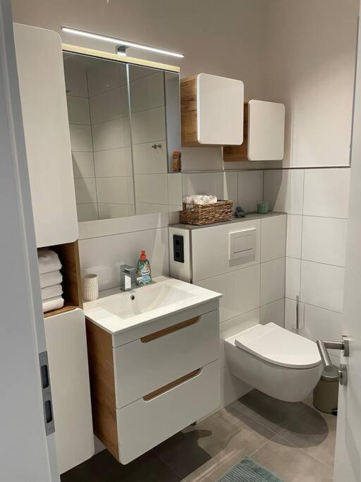 Gemuetliche, Topp Ausgestattete Ferienwohnung 班恩 外观 照片
