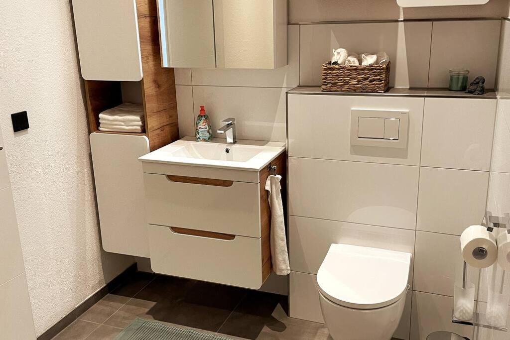 Gemuetliche, Topp Ausgestattete Ferienwohnung 班恩 外观 照片